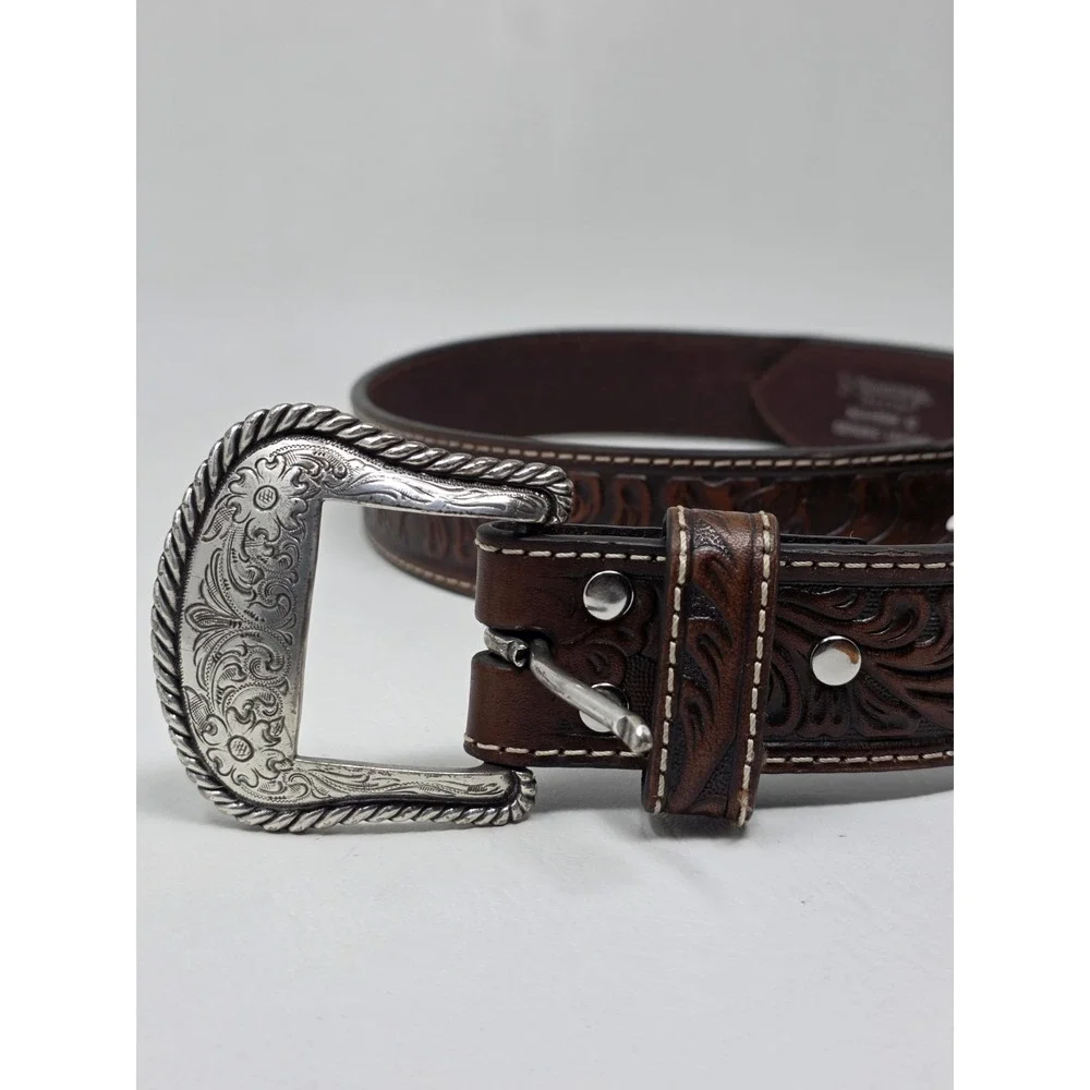 Nocona size 32